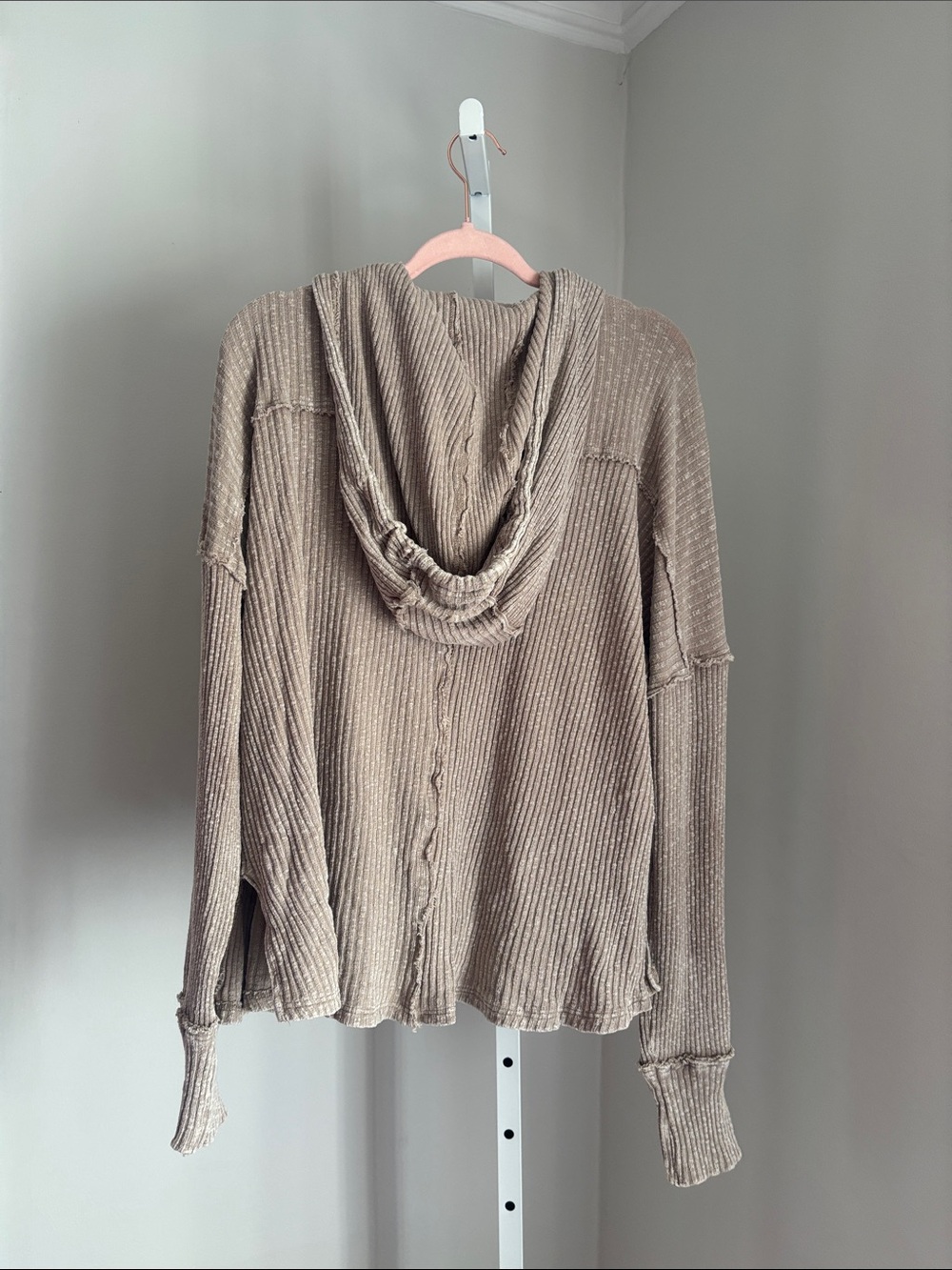 Easel Washed Novelty Ribbed Knit Hoodie Pullover Top in Taupe Beige Size Medium - Picture 4 of 6